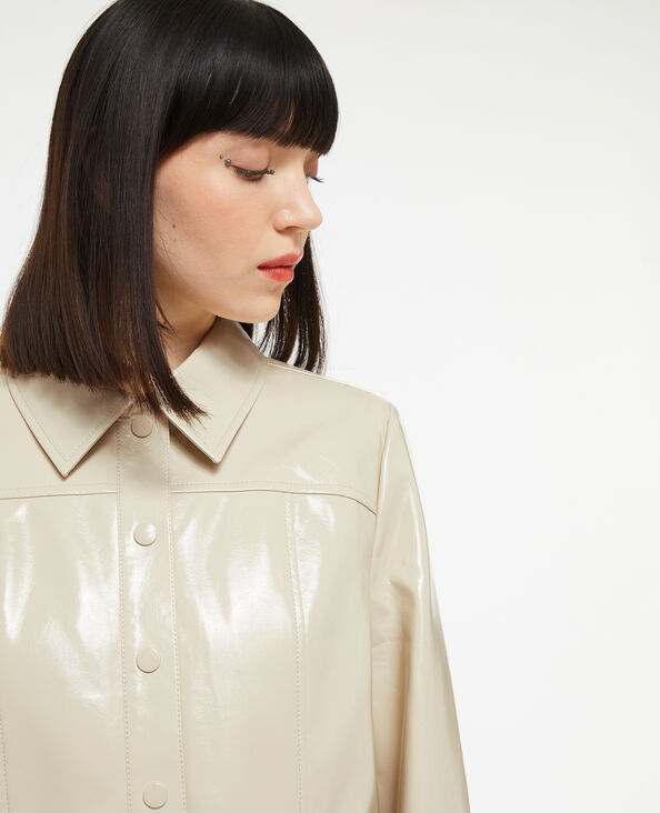 Veste courte et droite en vinyle beige - Pimkie