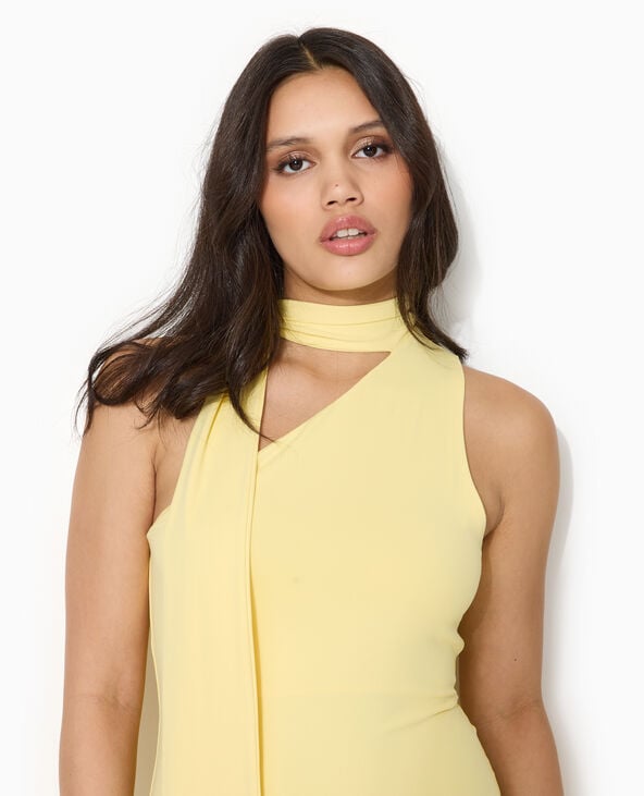 Robe longue et moulante asymétrique avec foulard Jaune pâle - Pimkie