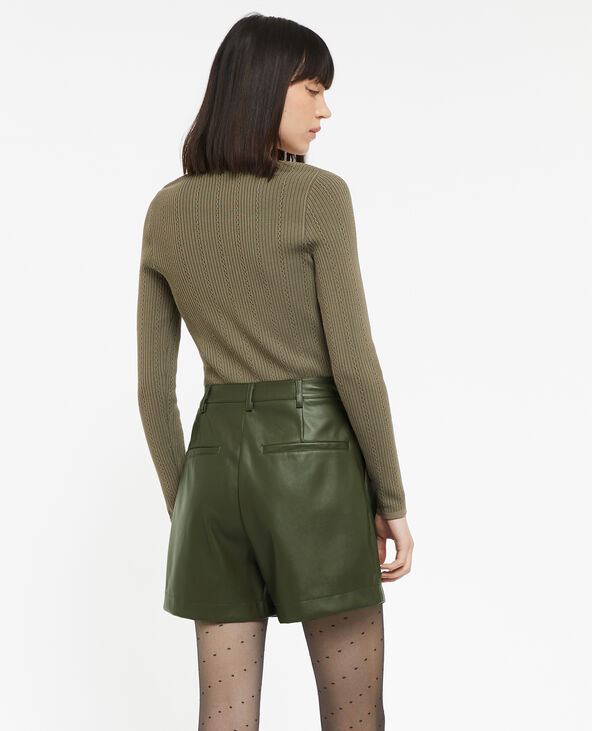 Short taille haute en simili cuir avec pinces vert kaki - Pimkie