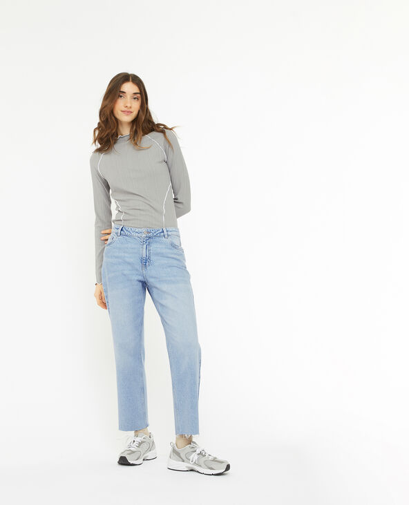 Jean avec bas effiloché new arrivals