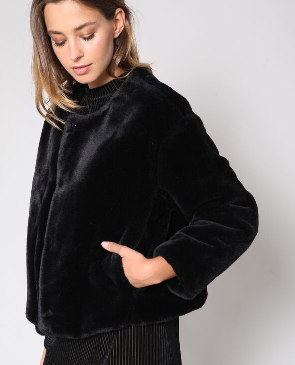 Veste courte en fausse fourrure