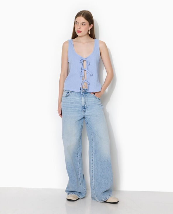 Débardeur en maille fantaisie avec nouettes bleu clair - Pimkie