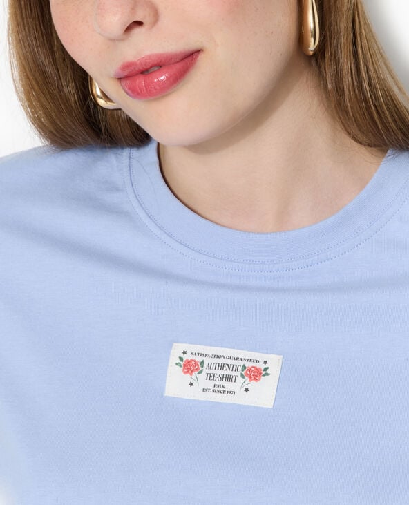 T-shirt avec étiquette cousue devant bleu clair - Pimkie