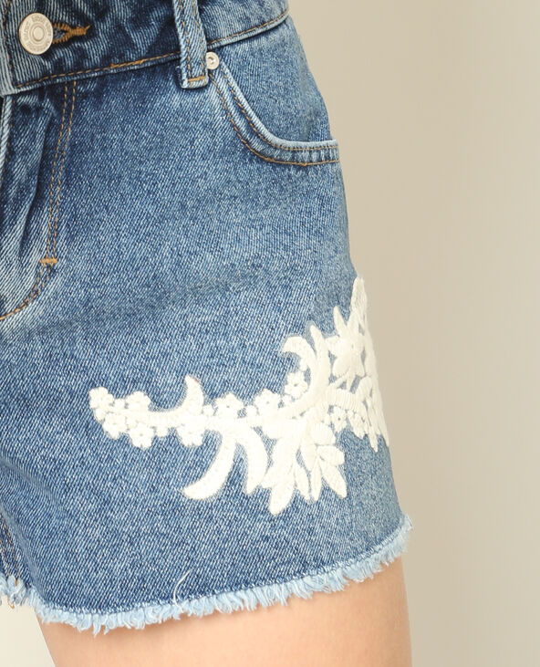 Short en jean brodé bleu - Pimkie