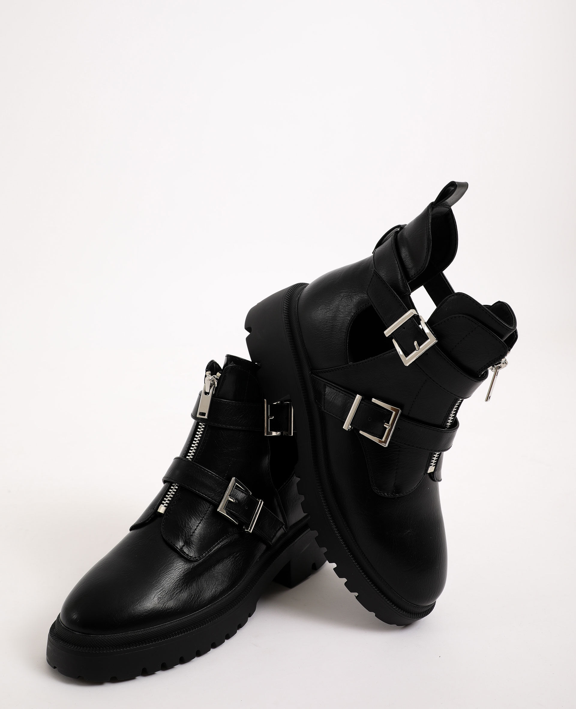 boots boucle