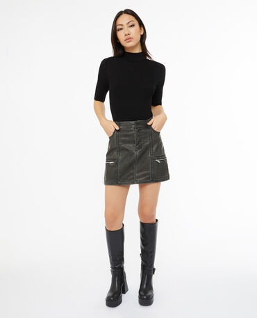 Femmes mini jupe et bottes discount