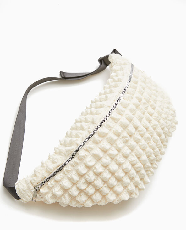 Sac banane XXL en tissu texturé gaufré écru - Pimkie