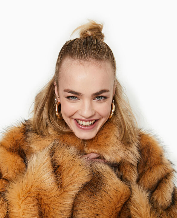 Blouson zippé en fausse fourrure beige - Pimkie