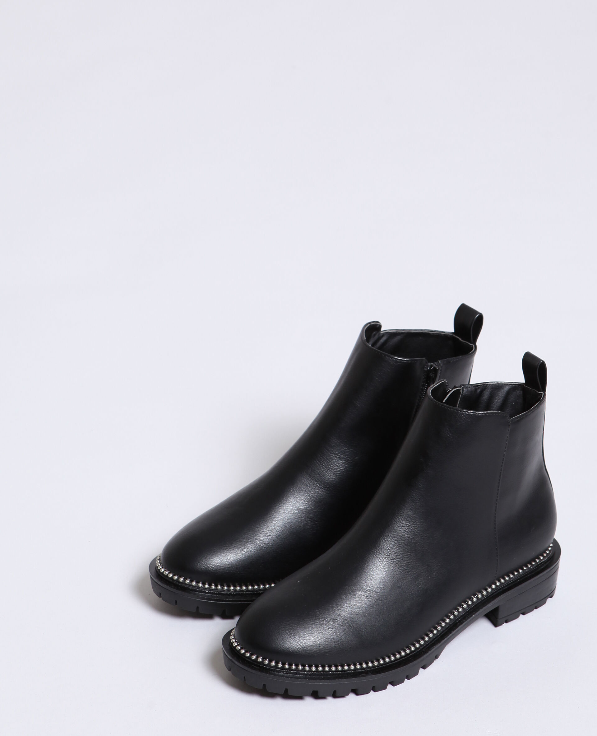 bottines noires plates