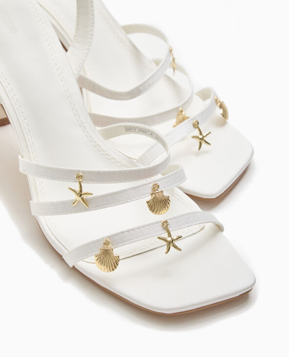 Sandales à talon avec coquillages blanc - Pimkie