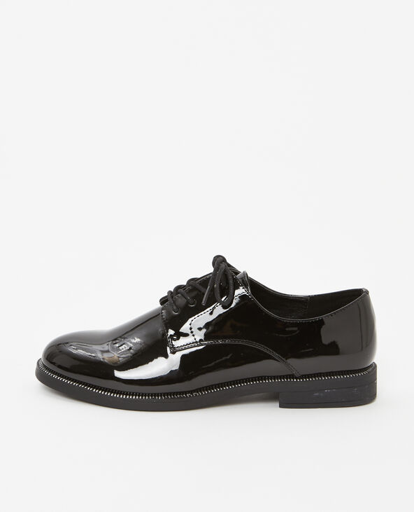 Derbies vernies