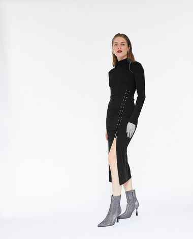 Robe longue en maille côtelée avec laçage  noir - Pimkie