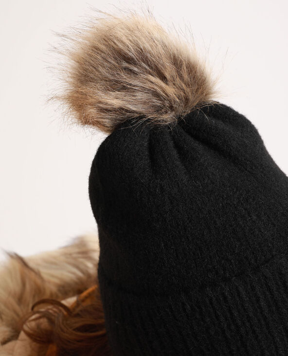 Bonnet à pompon noir - Pimkie