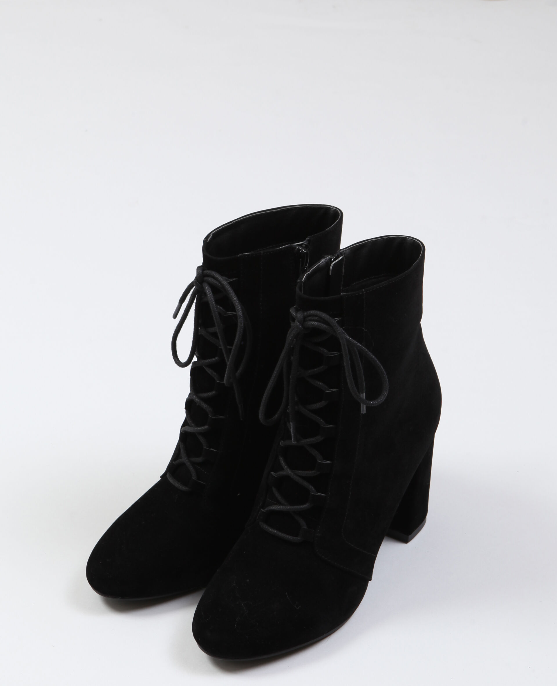 bottes à lacets