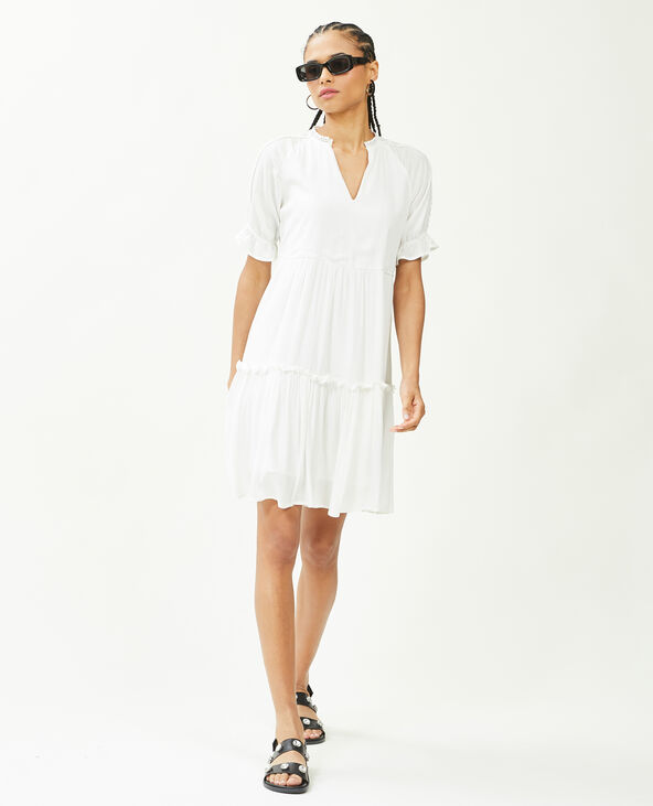 Robe courte avec dentelle et volants blanc - Pimkie