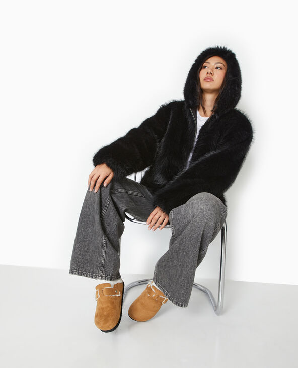 Blouson en fausse fourrure avec capuche noir - Pimkie