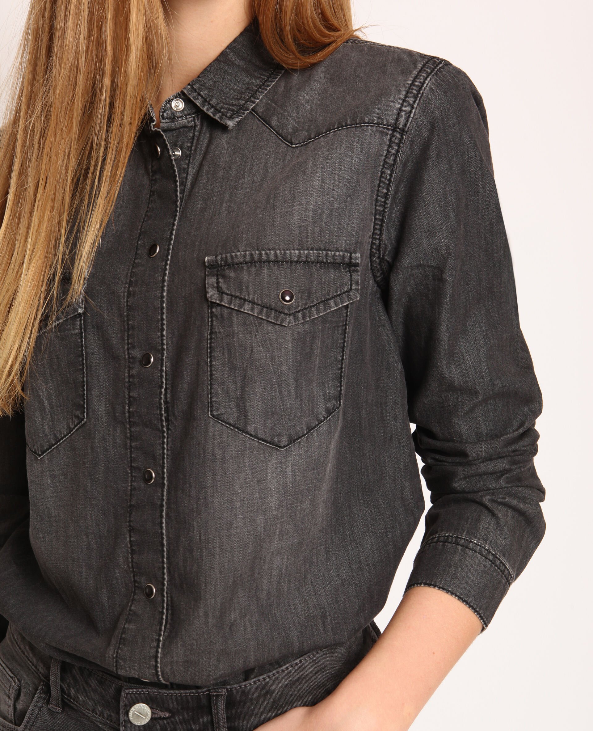 Perversion table Paramètres chemise en jean grise - lespeillasses.com