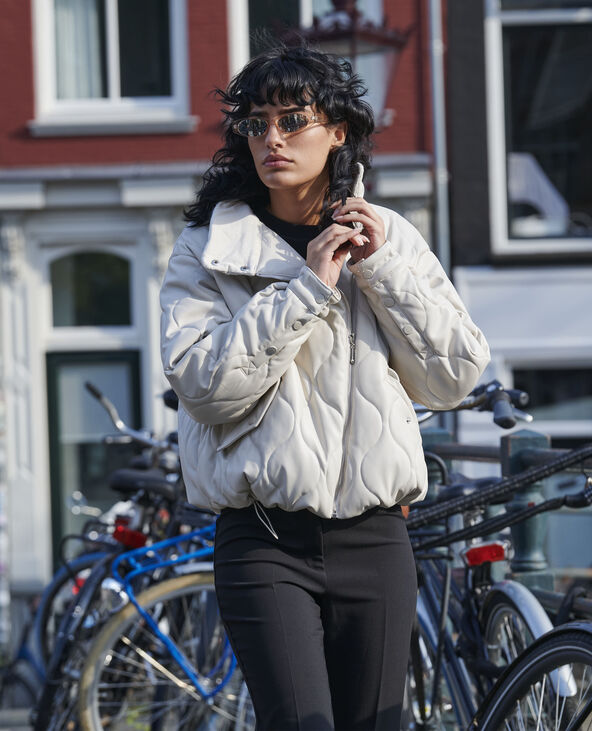 Blouson matelassé en simili cuir blanc - Pimkie