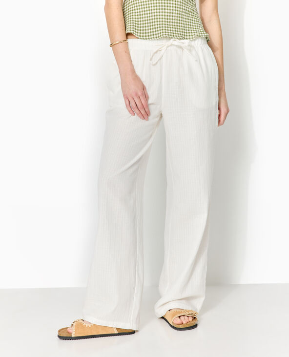 Pantalon droit en tissu effet quadrillé blanc - Pimkie