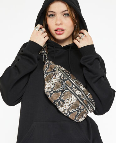 Sacoche ventrale femme sale