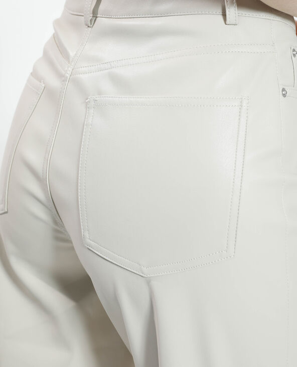 Pantalon droit en simili cuir écru - Pimkie