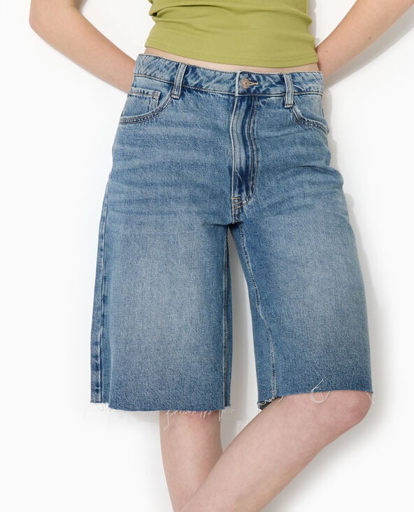 Bermuda large en jean taille basse bas coupés bleu - Pimkie