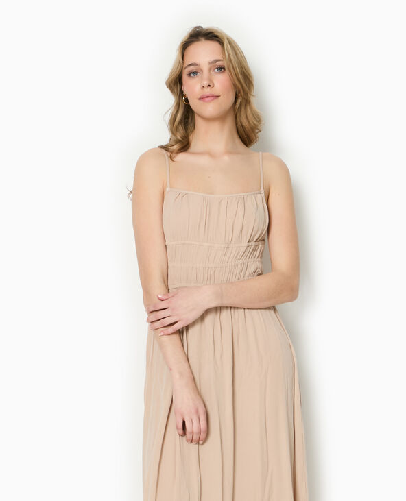 Robe longue à bretelles en tissu froissé beige - Pimkie
