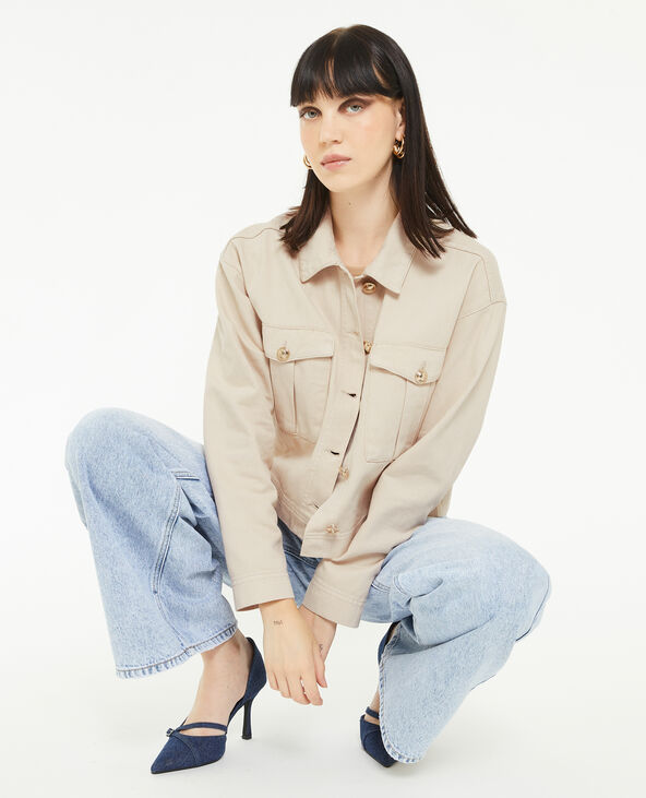 Veste courte avec boutons metalliques