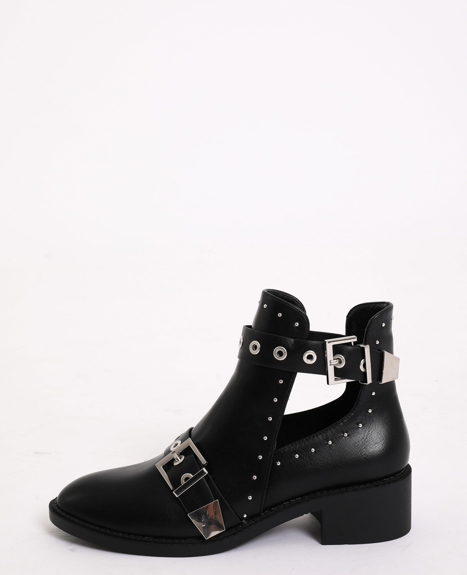 bottines plates ouvertes sur le coté