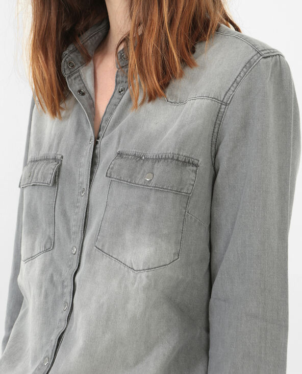 Chemise en jean grise sale