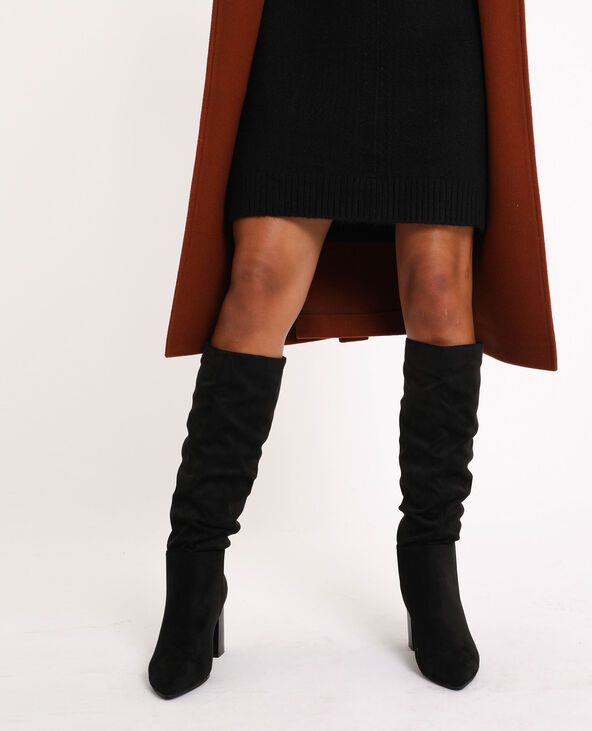 Bottes en su dine