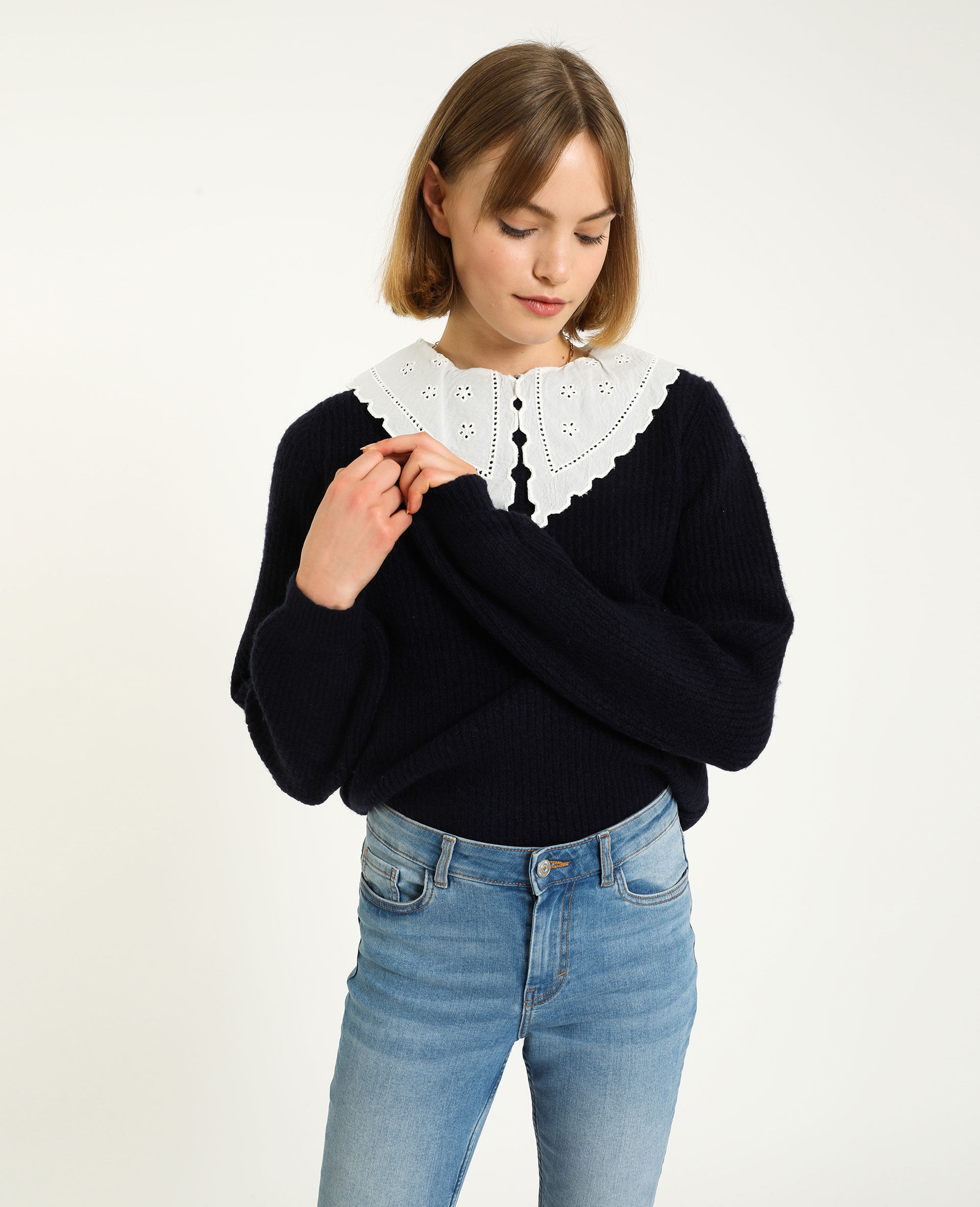 Pull col broderie anglaise bleu marine - 408288635A06 | Pimkie