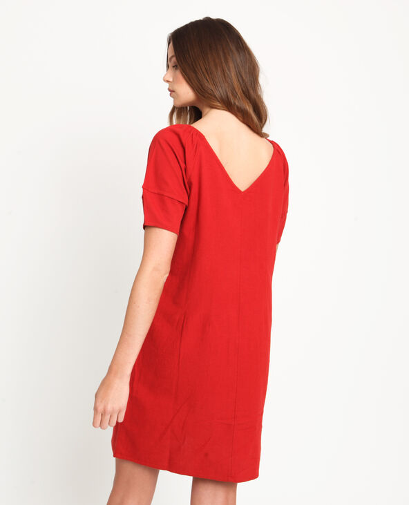 Robe rouge hotsell boutonnée devant
