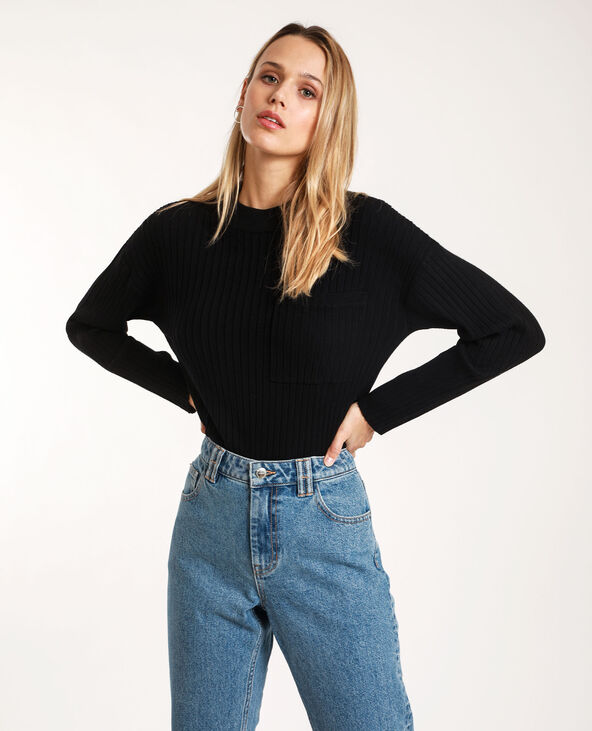 Pull en maille cotelee