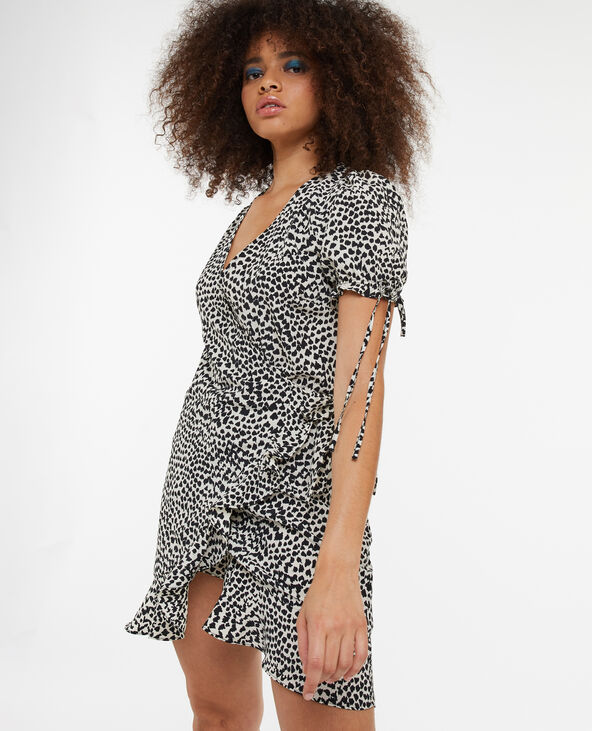 Robe courte porte-feuille avec volant noir - Pimkie
