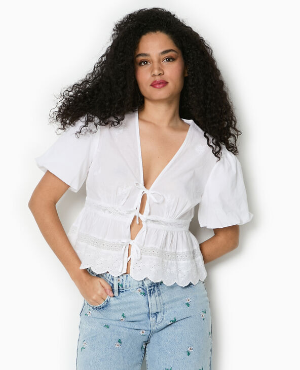 Blouse manches courtes avec broderies et dentelle blanc - Pimkie