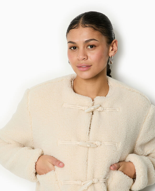 Manteau court en sherpa avec boutons duffle coat beige - Pimkie