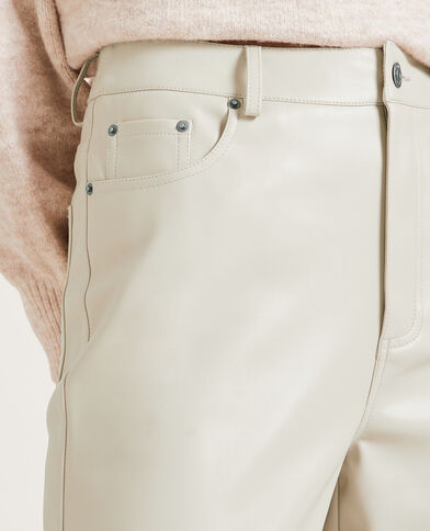Pantalon droit en simili cuir écru - Pimkie
