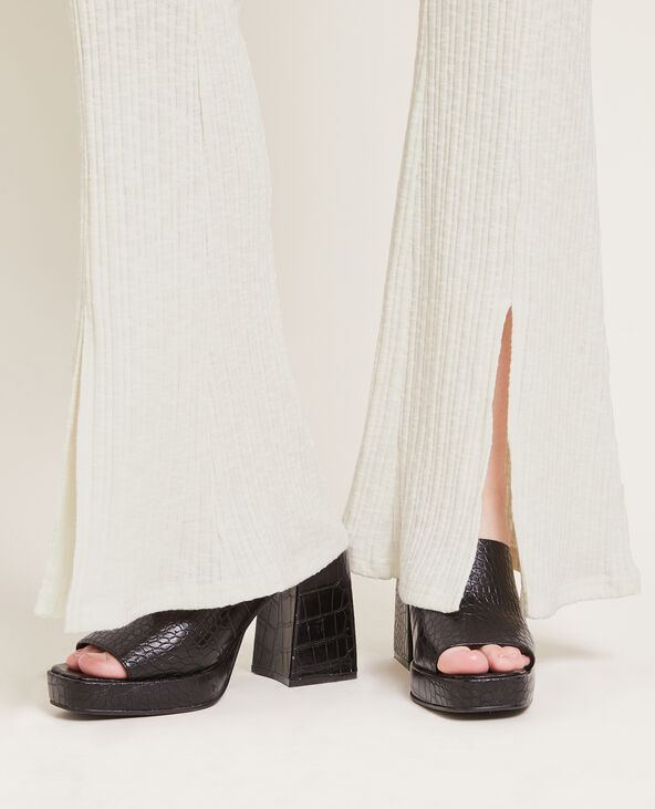 Pantalon flare en maille côtelée écru - Pimkie