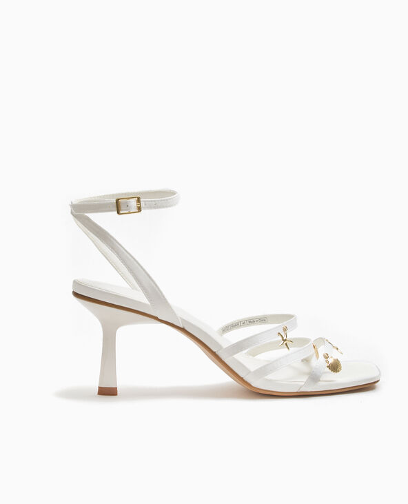 Sandales à talon avec coquillages blanc - Pimkie