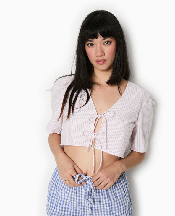 Blouse courte rayée avec nouettes rose clair - Pimkie