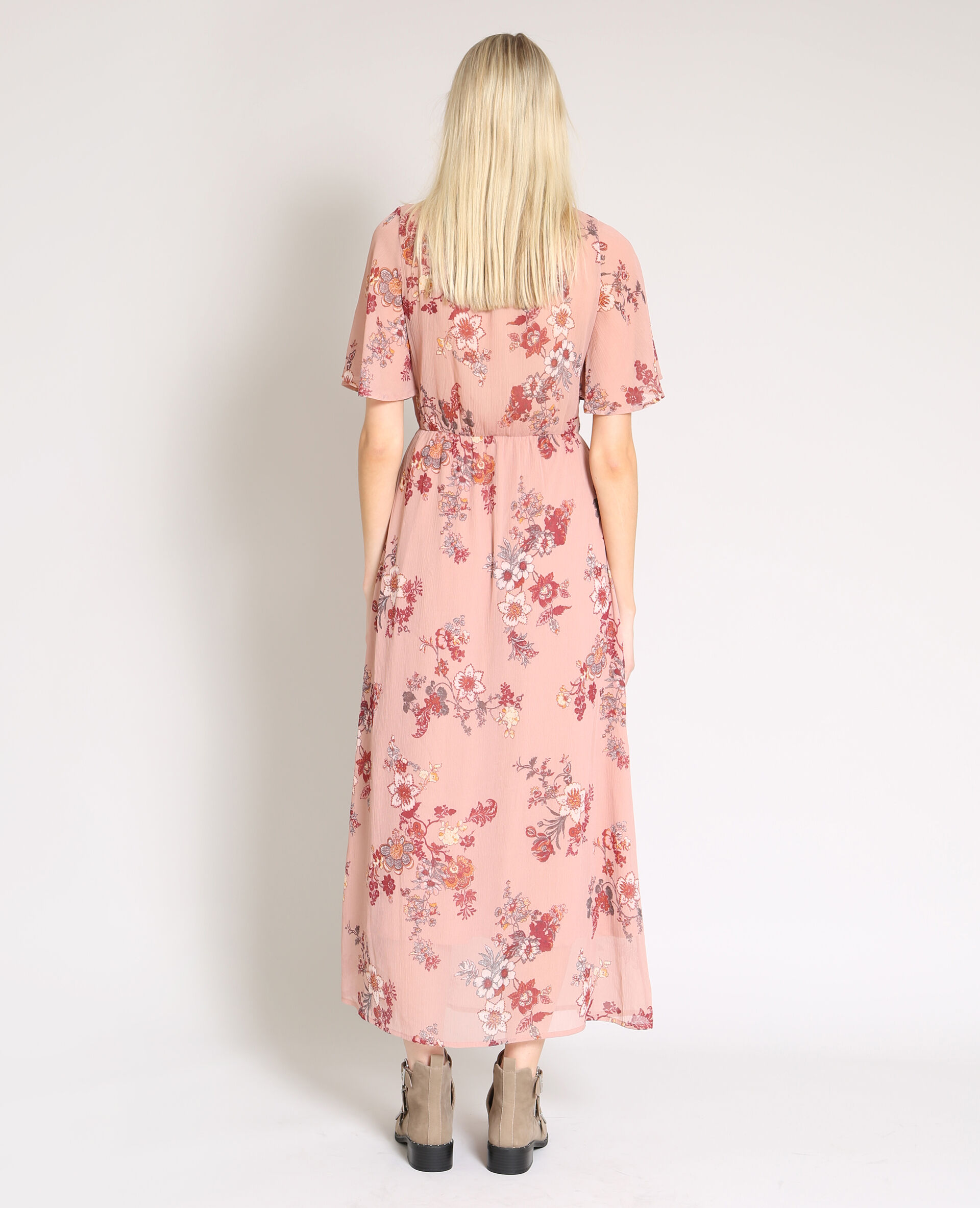robe longue fleurie rose