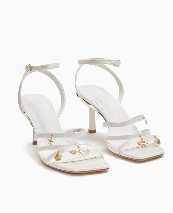 Sandales à talon avec coquillages blanc - Pimkie