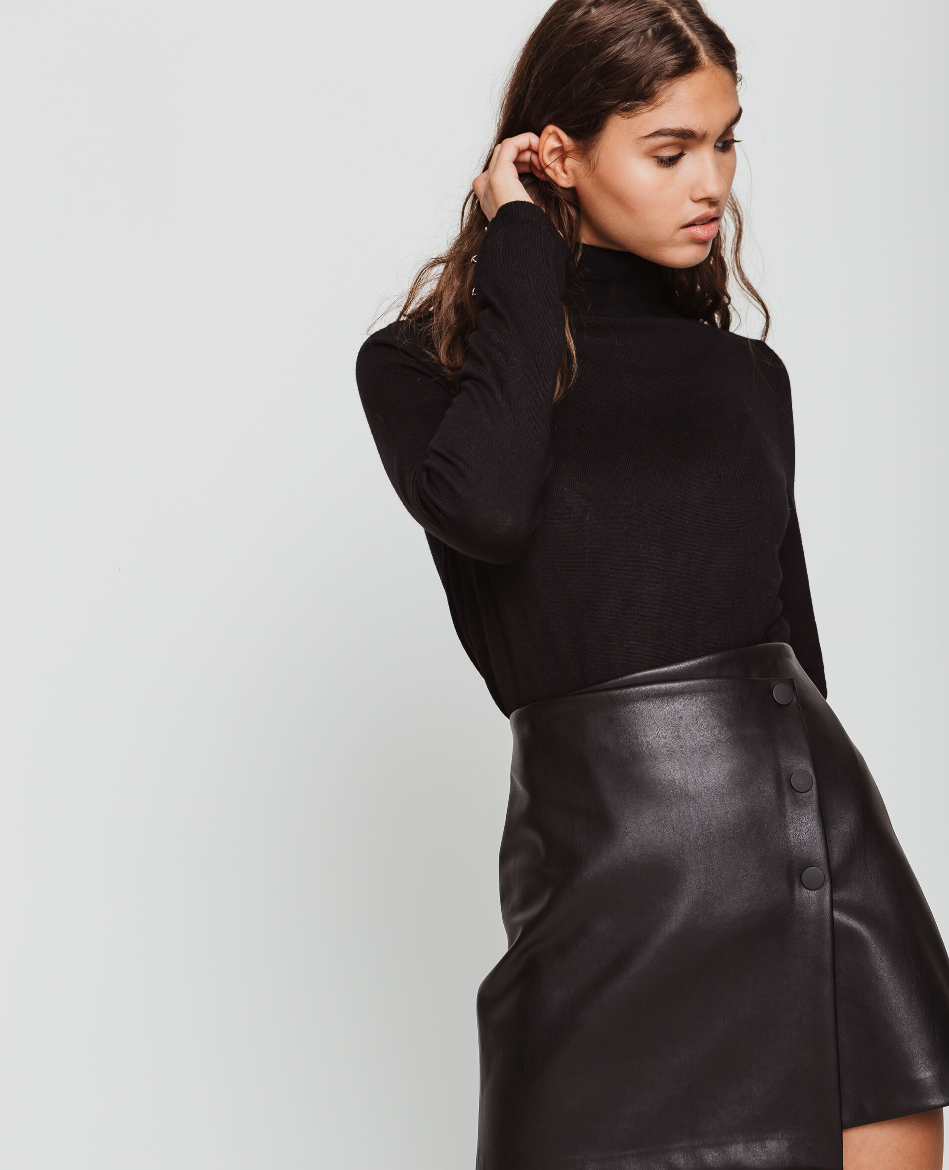 Pull a col roulé noir femme