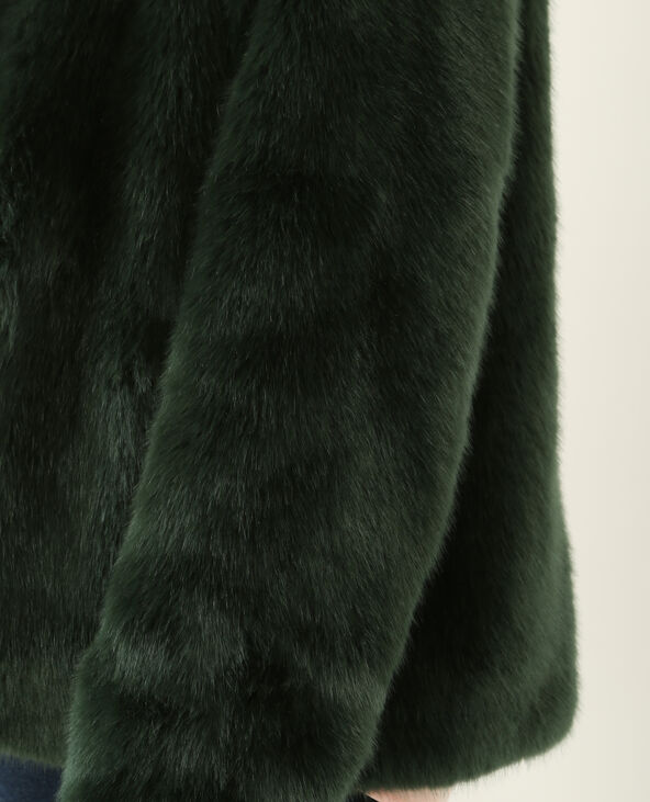 Manteau en fausse fourrure vert foncé - Pimkie