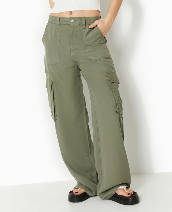 Pantalon cargo en tissu fluide Tencel vert kaki - Pimkie
