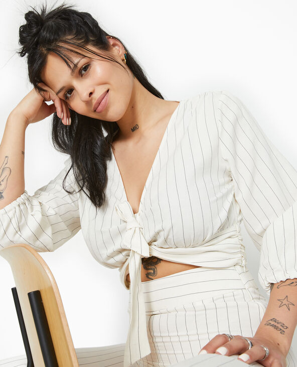 Blouse courte avec n ud devant