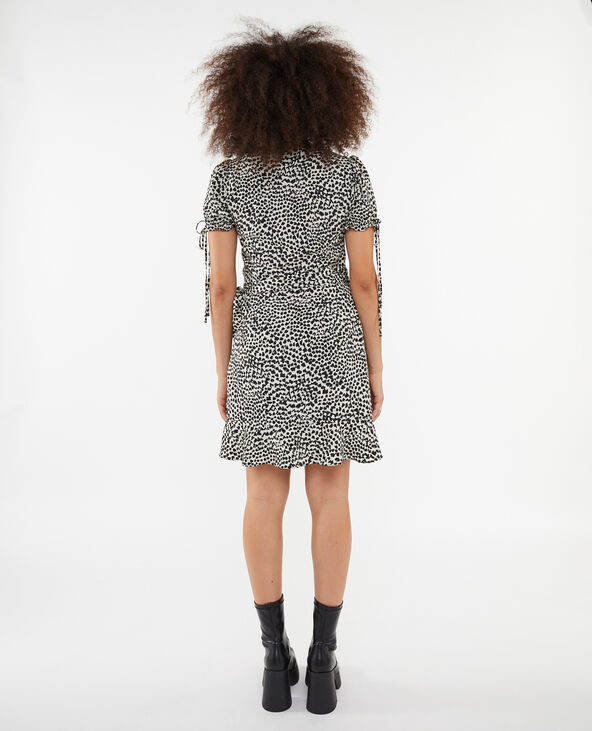 Robe courte porte-feuille avec volant noir - Pimkie