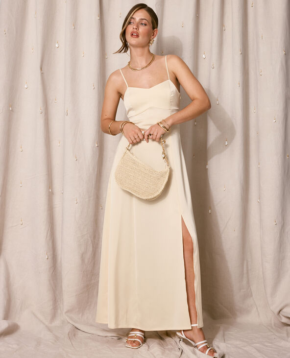 Robe longue et évasée en tissu satiné beige - Pimkie