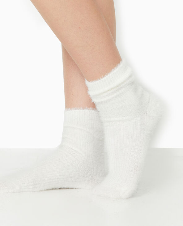 Paire de chaussettes en maille douce et poilue blanc - Pimkie